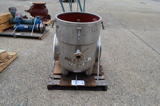 Westfalia Centrifugal Separator W/ New Parts  1CMM20006 Centrifuge Bowl 5500 RPM